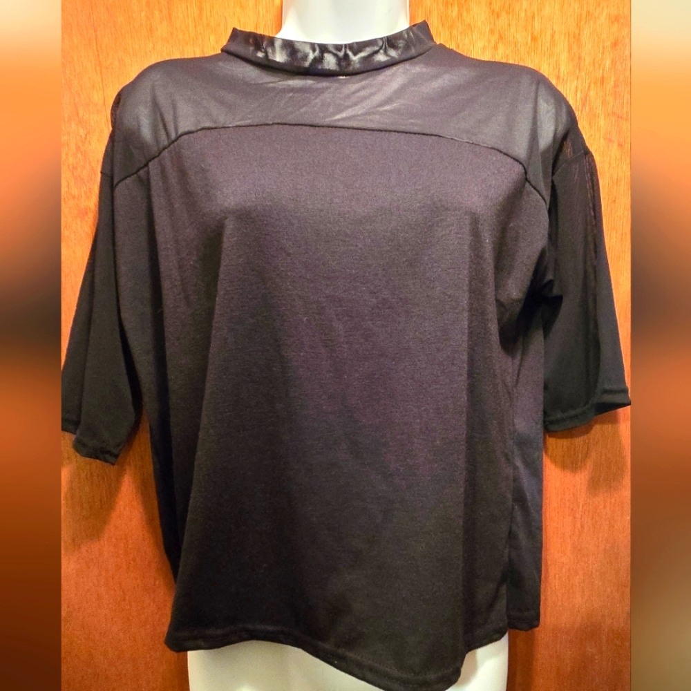 Unbranded Black Short Sleeve Mesh Pannel Cropped Tee SzM - Picture 2 of 7
